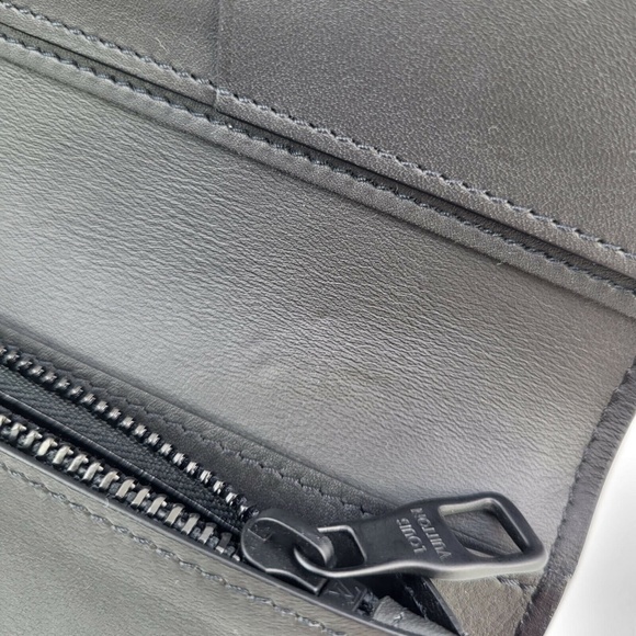 New Authentic Louis Vuitton Brazza Wallet Taiga Rainbow - Picture 9 of 12